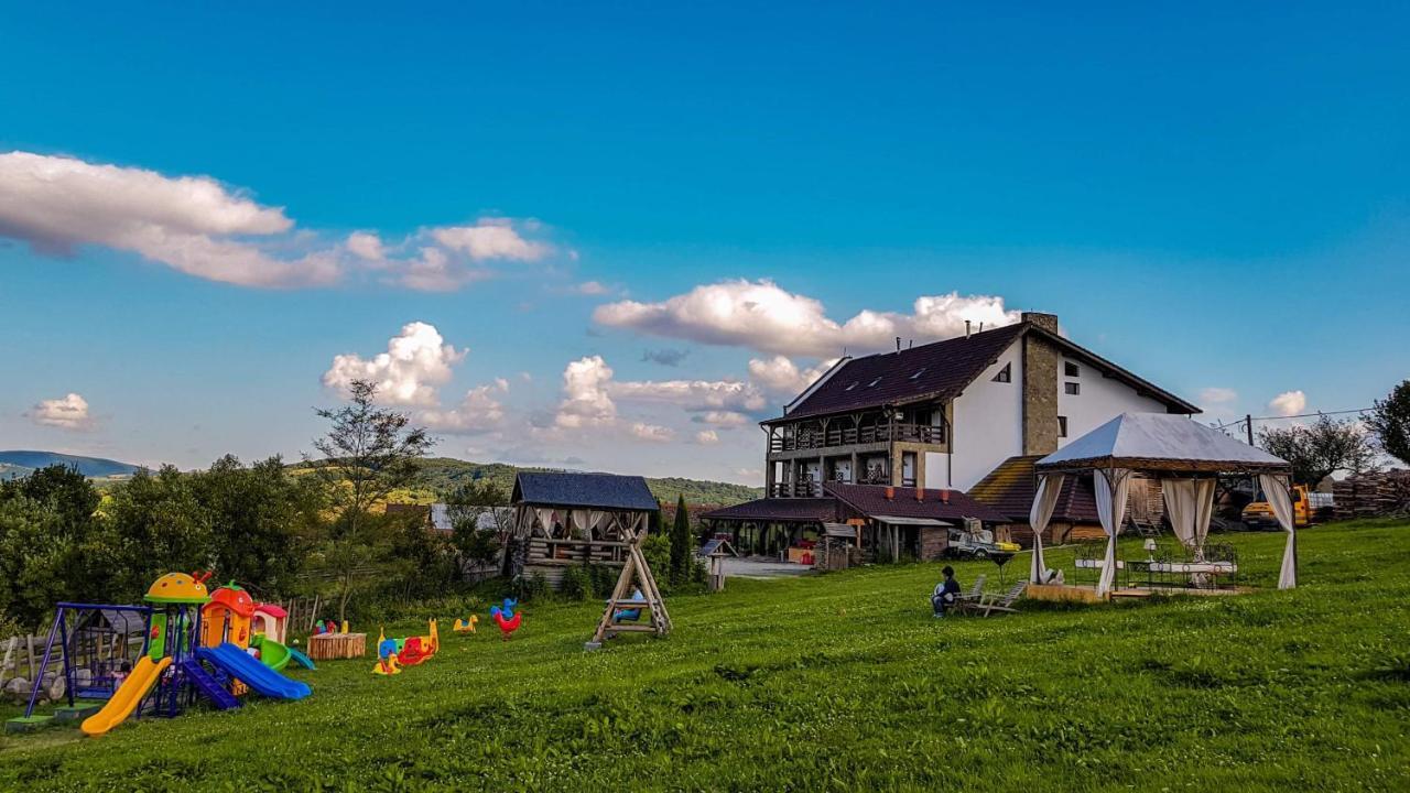 Casa Bradet ξενώνας Întorsura Buzăului Εξωτερικό φωτογραφία