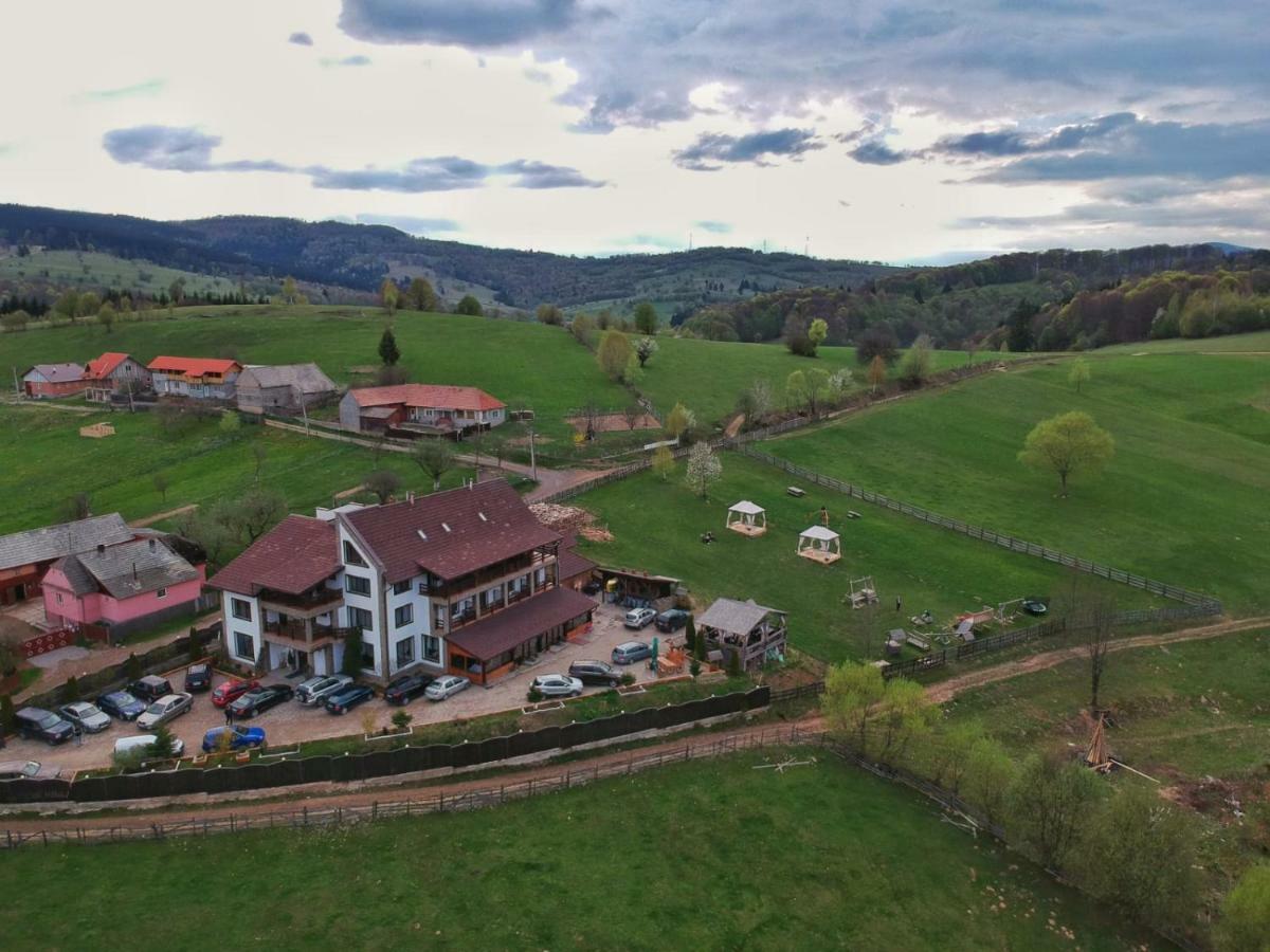 Casa Bradet ξενώνας Întorsura Buzăului Εξωτερικό φωτογραφία